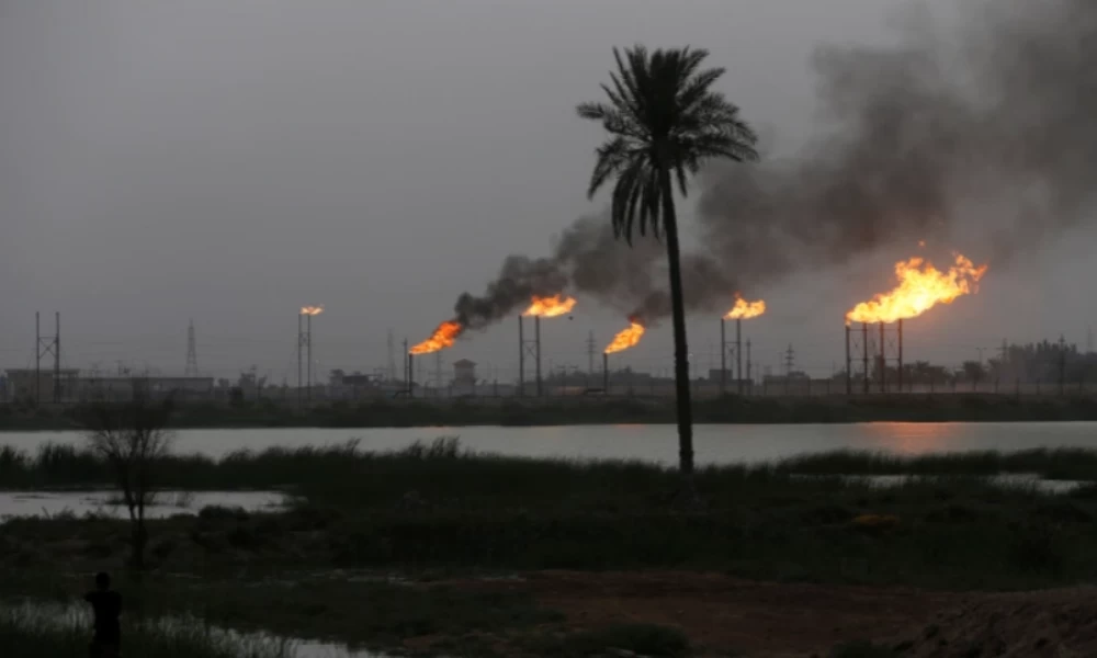 Ο ISIS ανέλαβε την ευθύνη για επίθεση με ρουκέτες εναντίον διυλιστηρίου πετρελαίου στο Ιράκ (βίντεο)